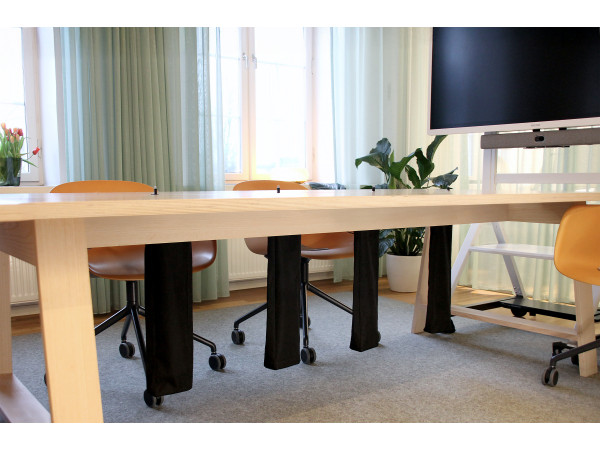 Pull out cable management system