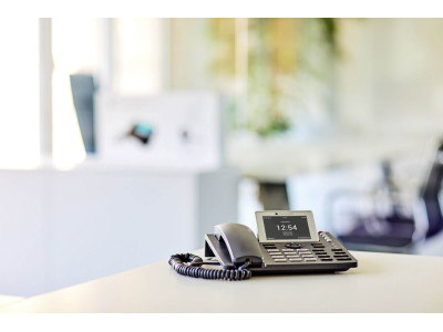 CoComm F740 4G Desktop... 2